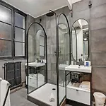 Superbe Haussmannien 4br 10p Parc Monceau