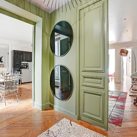 Superbe Haussmannien 4br 10p Parc Monceau