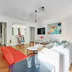 شقة Superbe Haussmannien 4br 10p Parc Monceau باريس