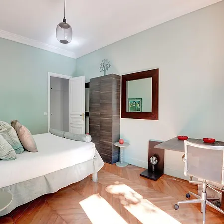 Apartamento Superbe Haussmannien 4br 10p Parc Monceau París